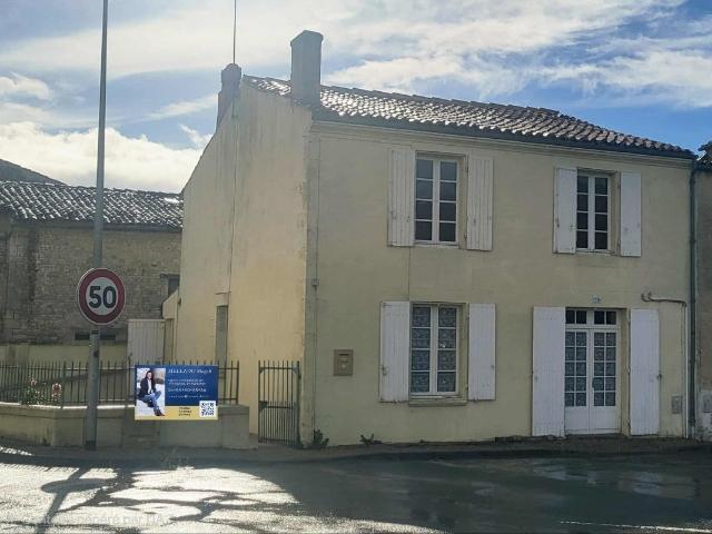Maison vente à Saint-Jean-d'Angély, Matha