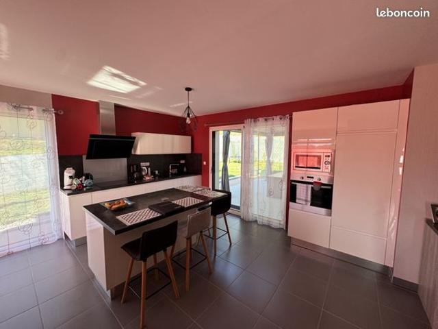Maison vente à Ussel, Lot