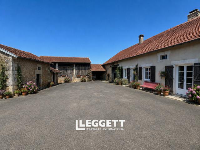 Maison vente à Nontron, Lussas-et-nontronneau