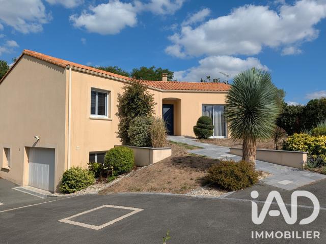 Maison vente à La Charrière, Saint-Mars-la-Réorthe
