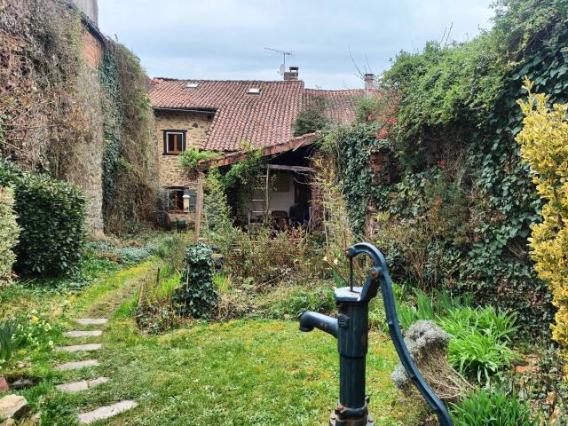 Maison vente à Rochechouart, Saint-laurent-sur-gorre