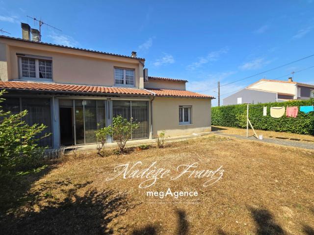 Maison vente à Saint-Jean-d'Angély, Charente-Maritime