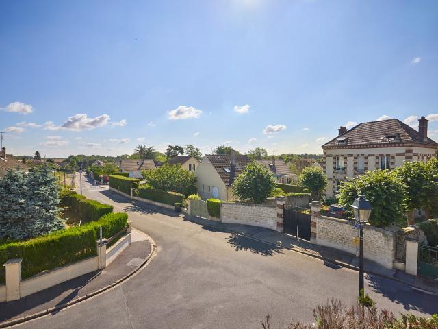 Maison vente à Senlis, Chamant