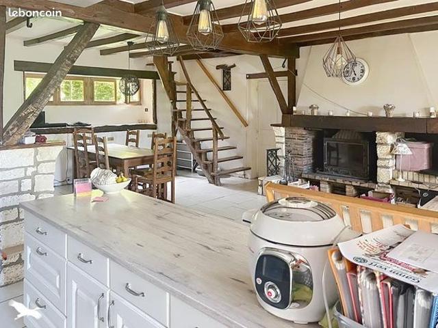 Maison vente à Confolens, Le Lindois