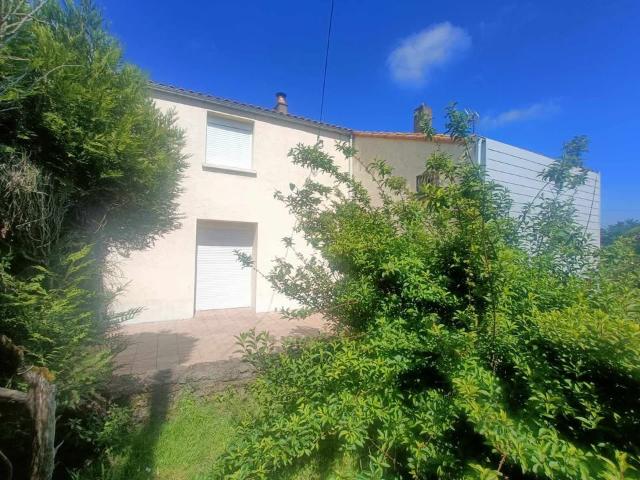 Maison vente à La Roche-sur-Yon, Saint-laurent-sur-sèvre