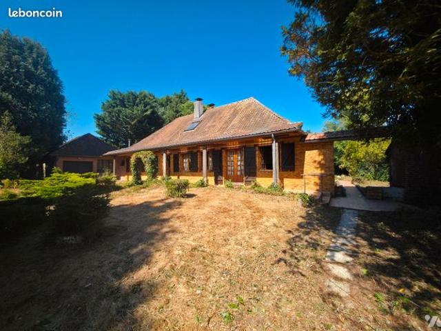 Maison vente à Saint-Omer, Bléquin