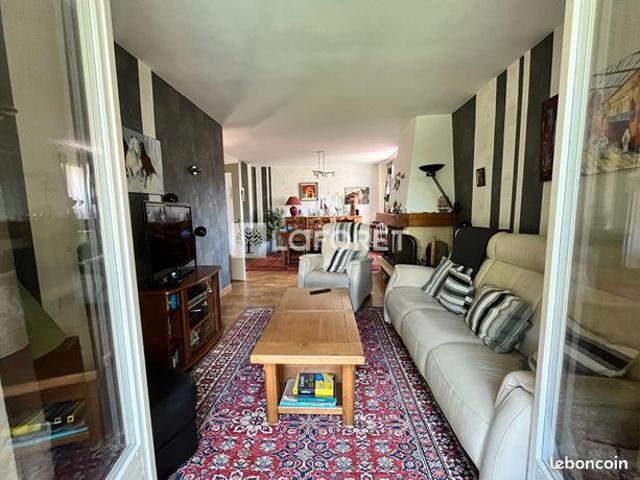 Maison vente à Caen, Normandie