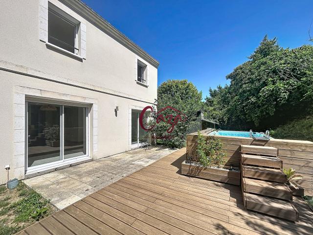 Maison vente à Bordeaux, Latresne
