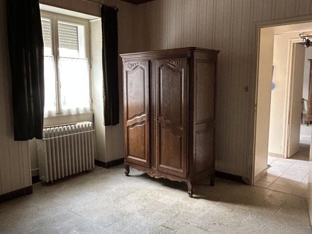 Maison vente à Bourges, Levet