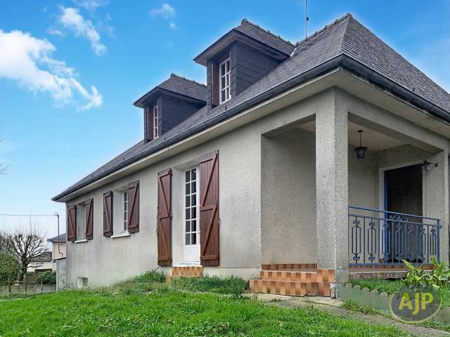 Maison vente à Segré, Combrée