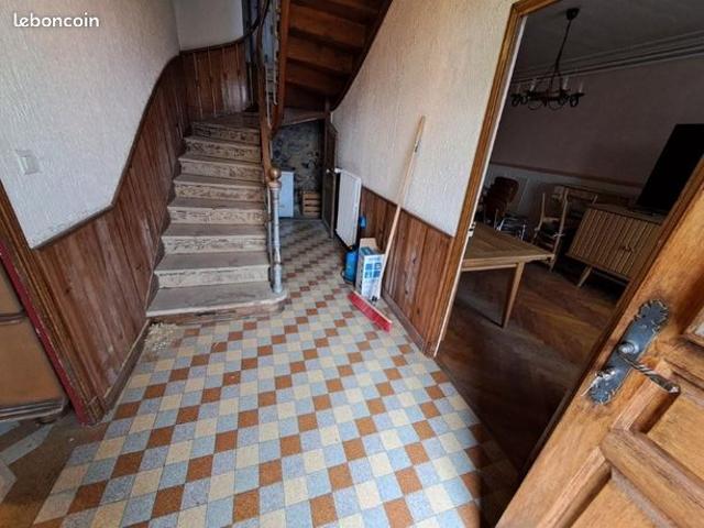 Maison vente à Saint-Flour, Pierrefort