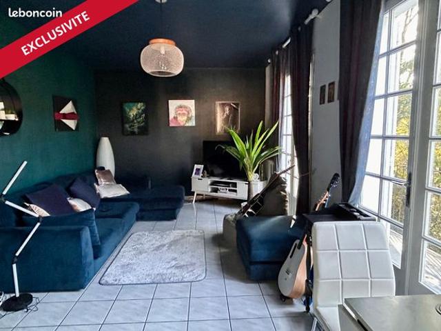 Maison vente à Vichy, Charroux