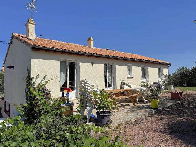 Maison vente à Bressuire, Sainte-verge