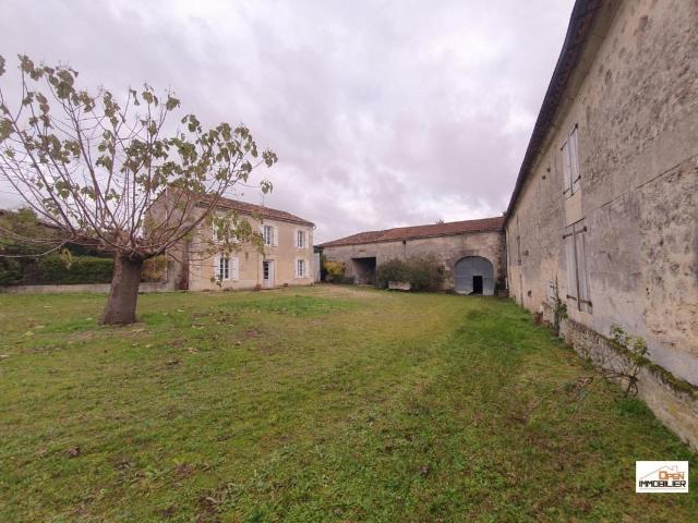 Maison vente à Saint-Saturnin, Charente