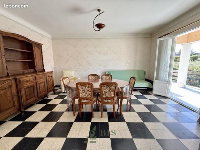 Maison vente à Roanne, Commelle-vernay