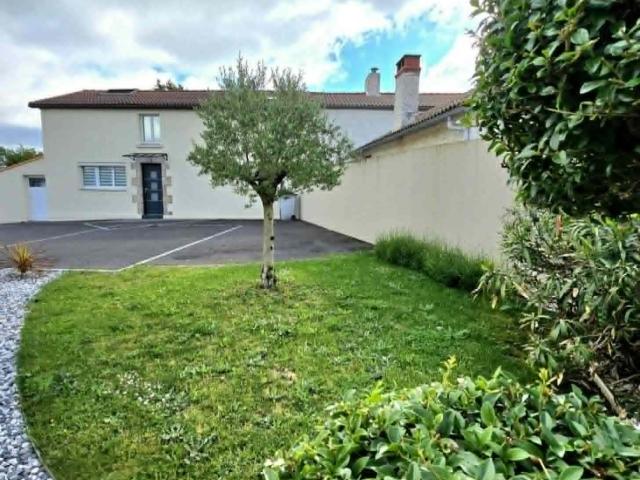 Maison vente à Foliot, Saint-Denis-la-Chevasse