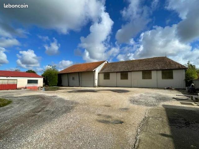 Maison vente à Fontenay-le-Comte, Saint-mesmin
