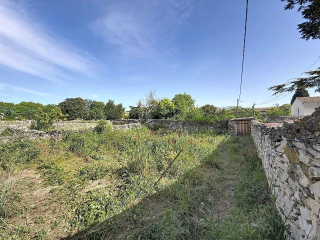 Maison vente à Nîmes, Tavel