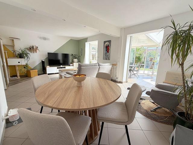 Maison vente à Versailles, Montigny-le-bretonneux