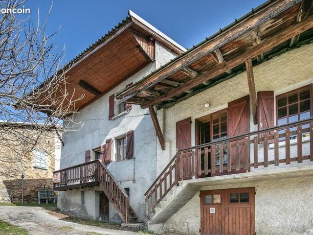 Maison vente à Chambéry, La Table