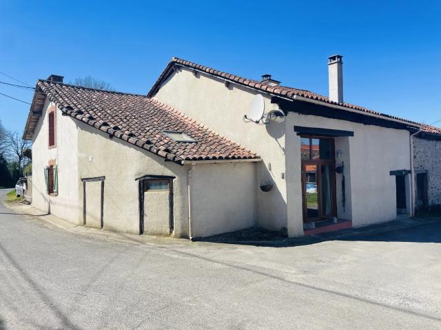 Maison vente à Confolens, Chassenon