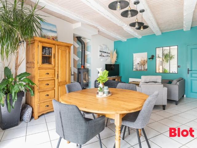 Maison vente à Saint-Georges, Saint-Père-Marc-en-Poulet