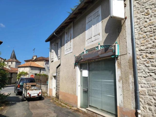 Maison vente à Nontron, Javerlhac-et-la-chapelle-saint-robert