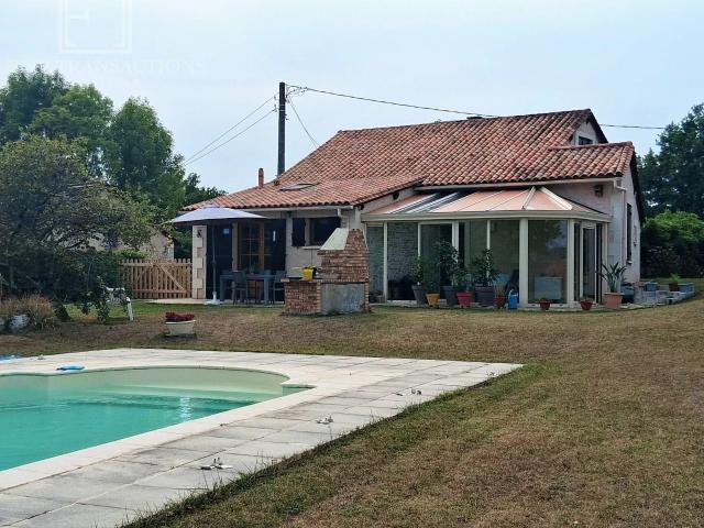Maison vente à Nontron, Nouvelle-Aquitaine
