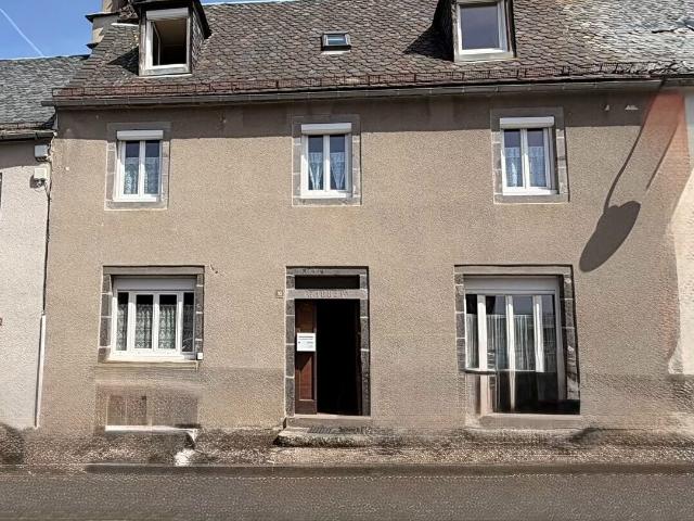 Maison vente à Saint-Flour, Pierrefort