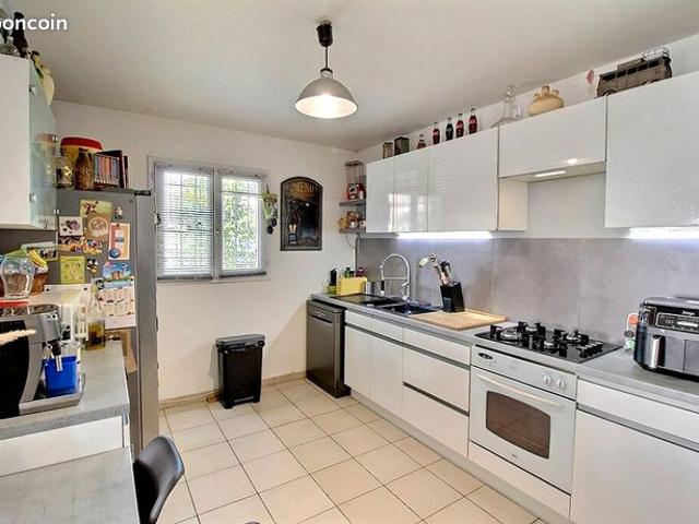 Maison vente à Carpentras, Monteux