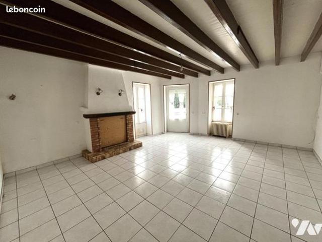 Maison vente à Fontenay-le-Comte, Château-guibert