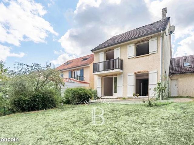 Maison vente à Saint-Germain-en-Laye, Saint-germain-en-laye