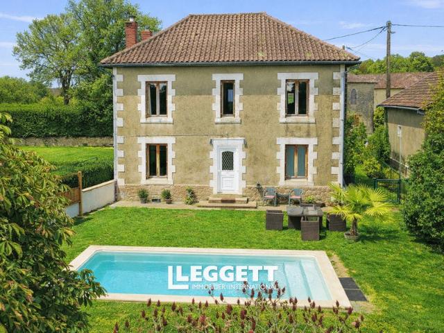 Maison vente à Confolens, Pleuville