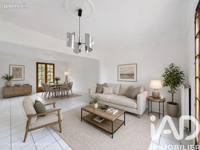 Maison vente à Versailles, Montigny-le-bretonneux