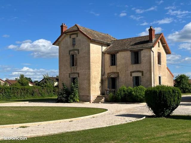 Maison vente à Louhans-Châteaurenaud, Cuisery