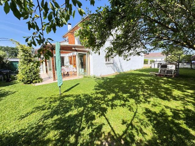Maison vente à Versailles, Trappes