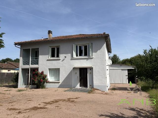 Maison vente à Nontron, Piégut-pluviers