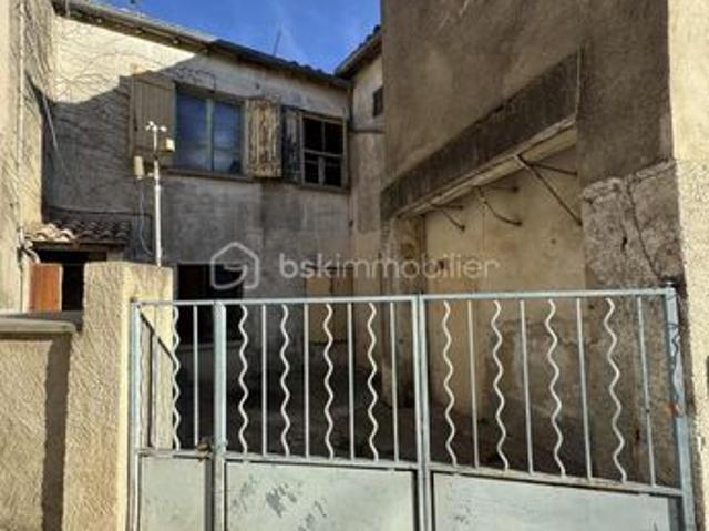 Maison vente à Nîmes, Mus