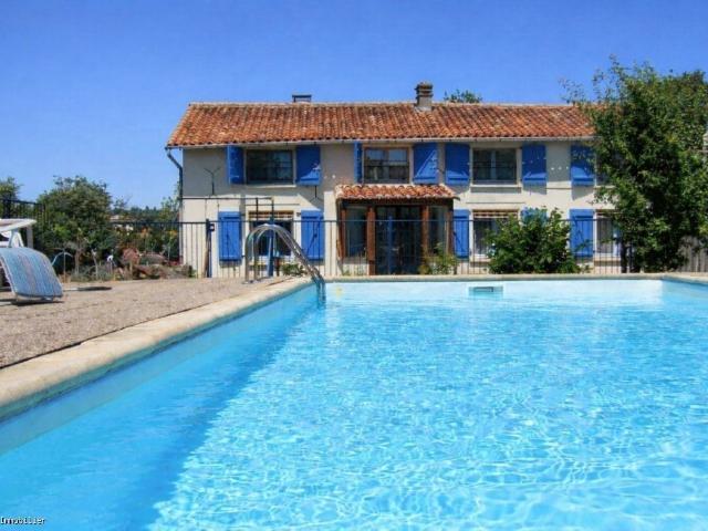 Maison vente à Confolens, Nanteuil-en-vallée