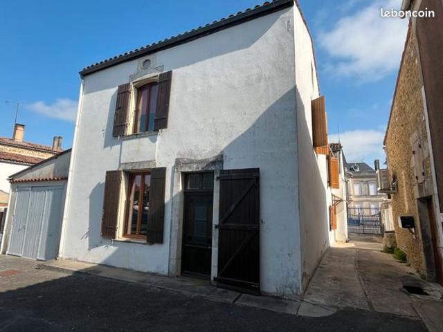 Maison vente à Saintes, Gémozac