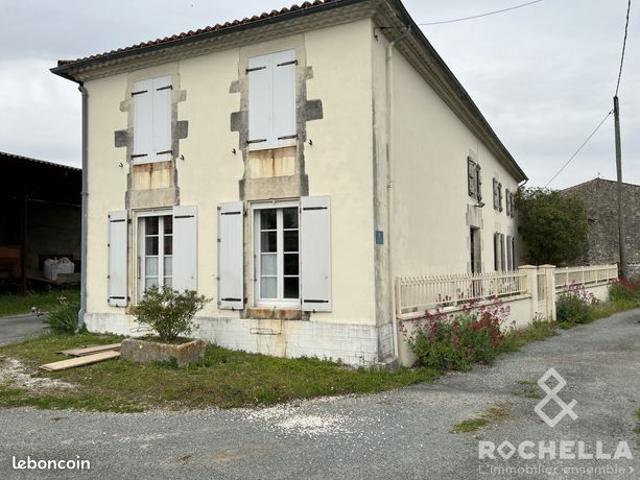 Maison vente à Saint-Jean-d'Angély, Loulay
