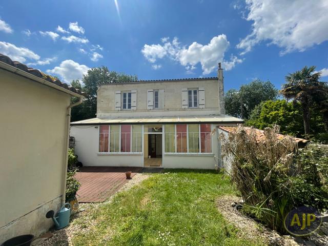 Maison vente à Saintes
