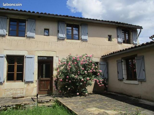 Maison vente à Montmorillon, Brux