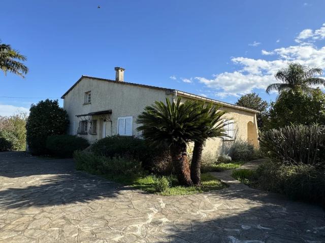 Maison vente à Corte, Santa-lucia-di-moriani