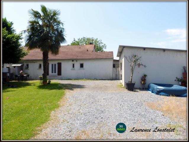 Maison vente à Pau, Buros