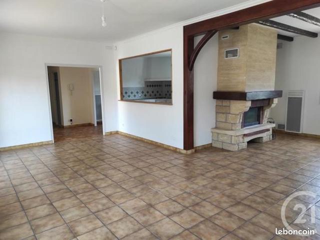 Maison vente à Confolens, Abzac