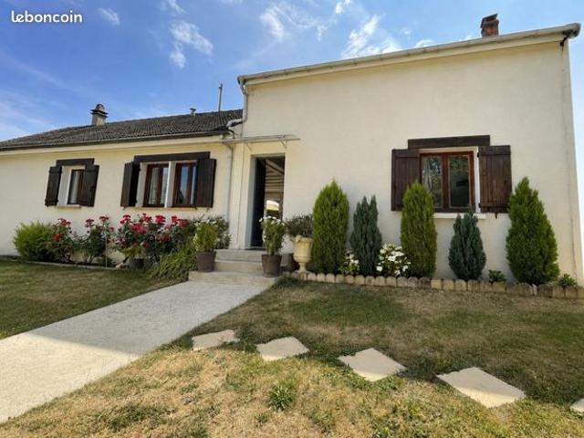 Maison vente à Pontoise, Mériel