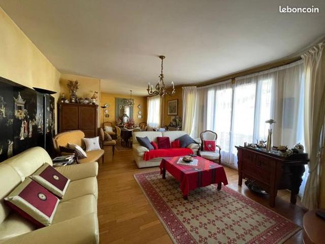 Maison vente à Évry, Yerres