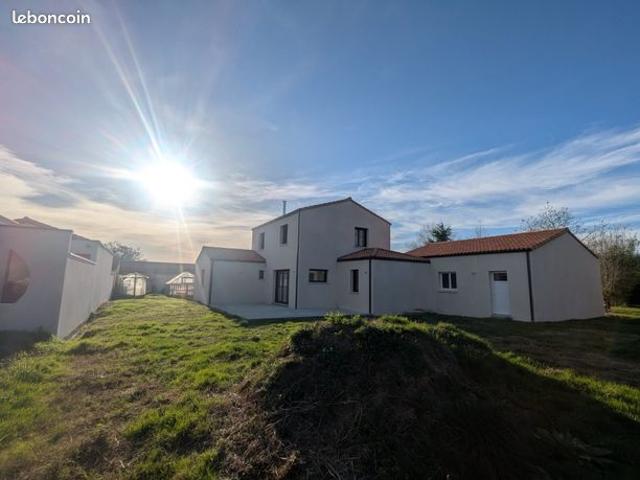 Maison vente à La Roche-sur-Yon, La Boissière-de-montaigu