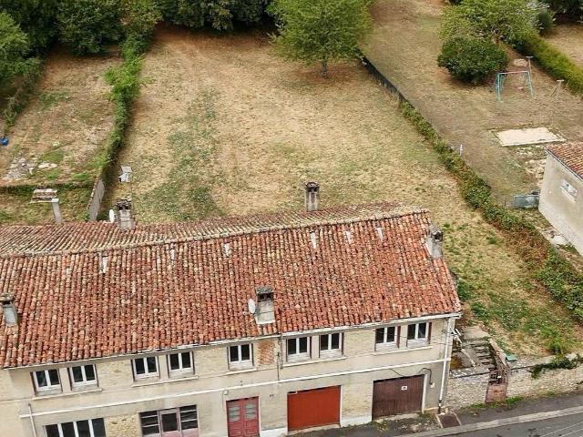 Maison vente à Montmorillon, Civray